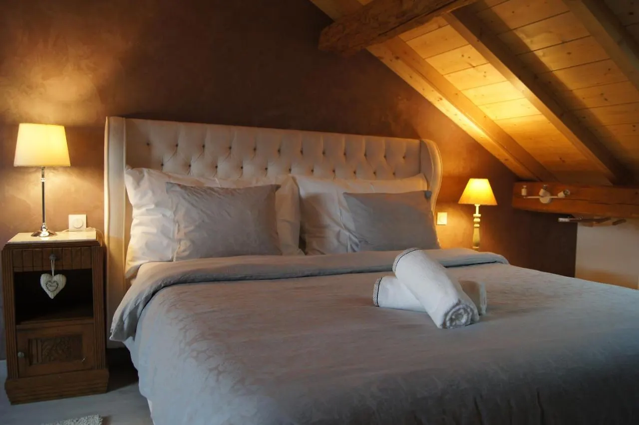 Agreable Maison De Village Proche Frontiere. Machilly Holiday home